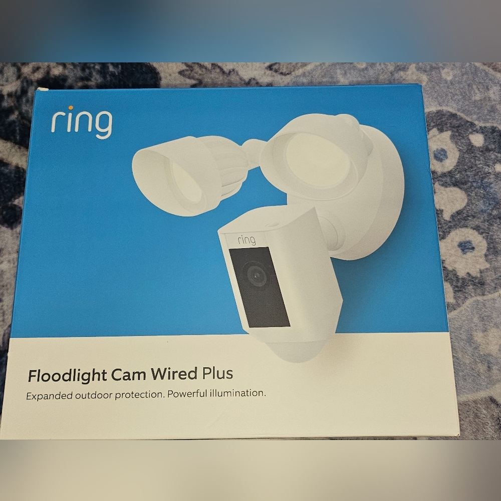 Ring Floodlight Cam Wired Plus in White